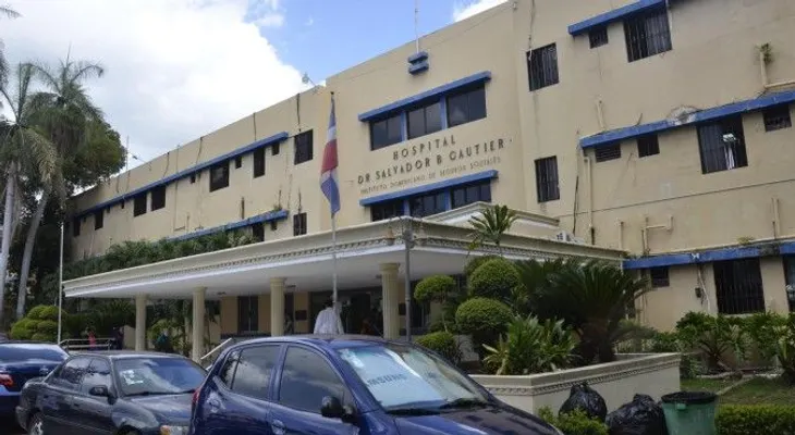Drogan con "burunganga" a tres médicos del hospital Salvador B. Gautie, a una mujer y dos hombres