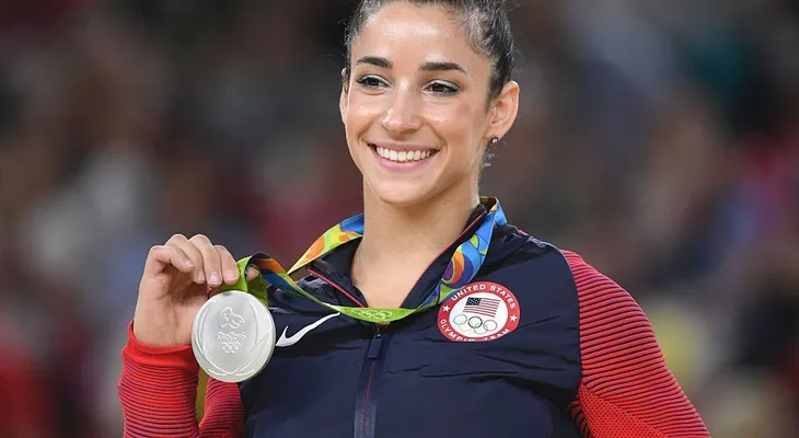 La gimnasta Aly Raisman desfoga en Twitter su descontento por comentarios sobre su cuerpo