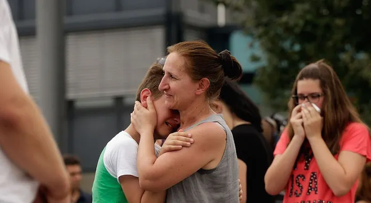 Asesino de Munich tenía antecedentes siquiátricos; víctima de acoso y sin vínculos terroristas