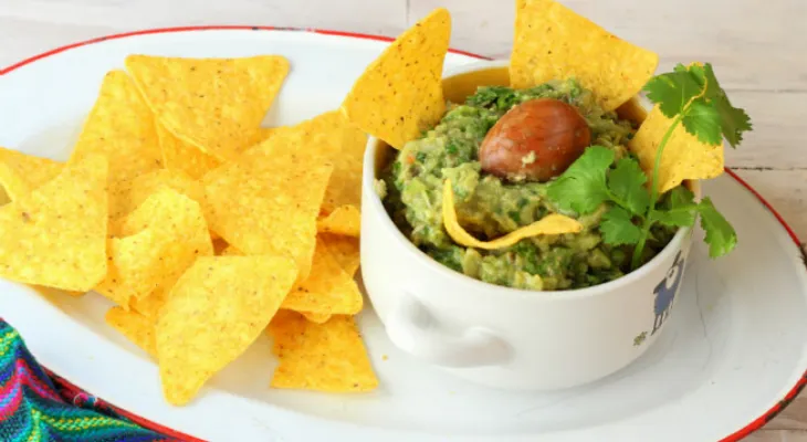 La receta más sencilla para hacer guacamole en casa