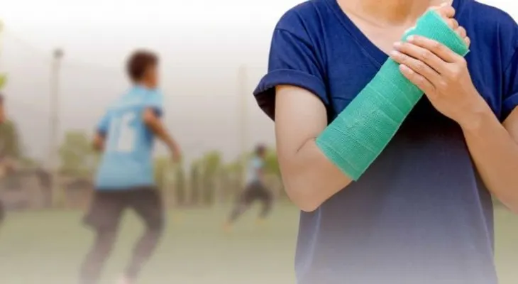 Los síntomas de un dedo fracturado, a veces, pueden ser sutiles