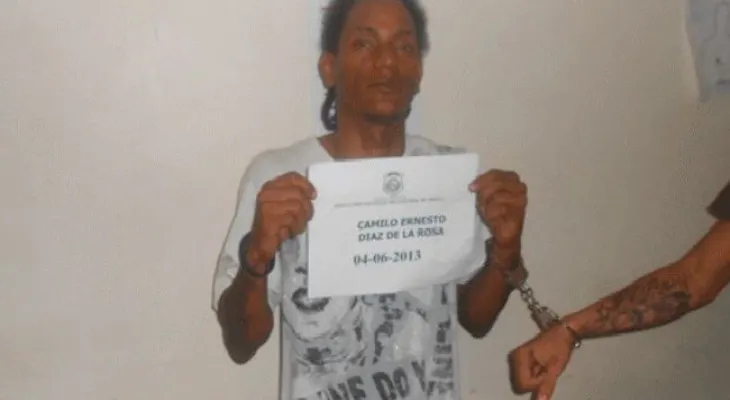 Apresan cantante urbano con vivero de marihuana en su casa