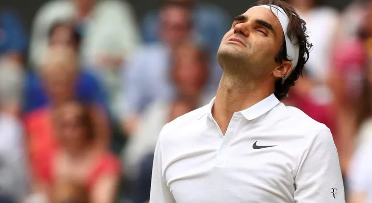 Roger Federer se retira del Masters de Roma por lesión en la pierna derecha