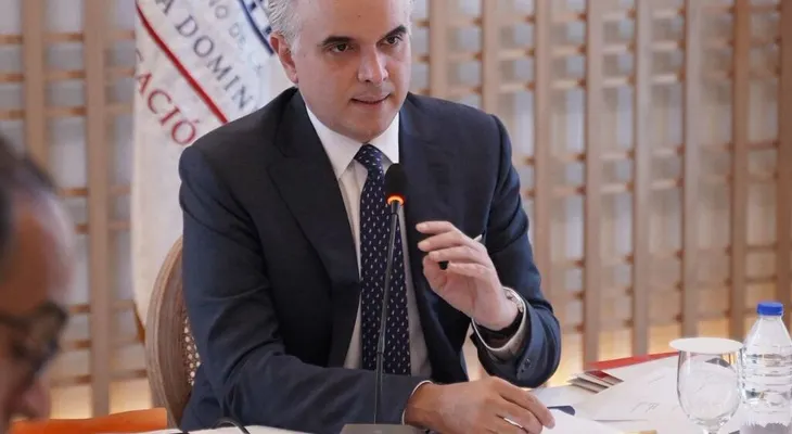 Ministro de Educación adelanta detalles sobre el nuevo año escolar que inició el lunes