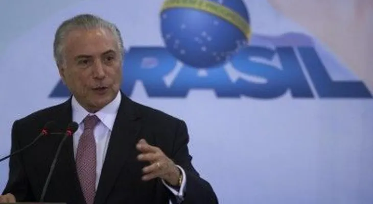 Michel Temer ya no vive en el palacio presidencial porque piensa que hay fantasmas