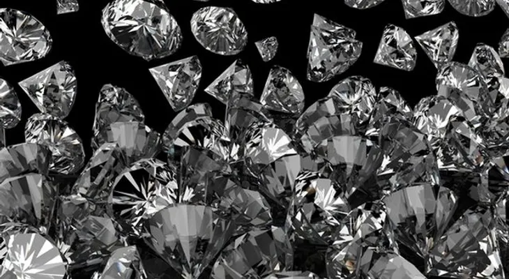 Arrestado con 7,000 diamantes y algo más entre las piernas
