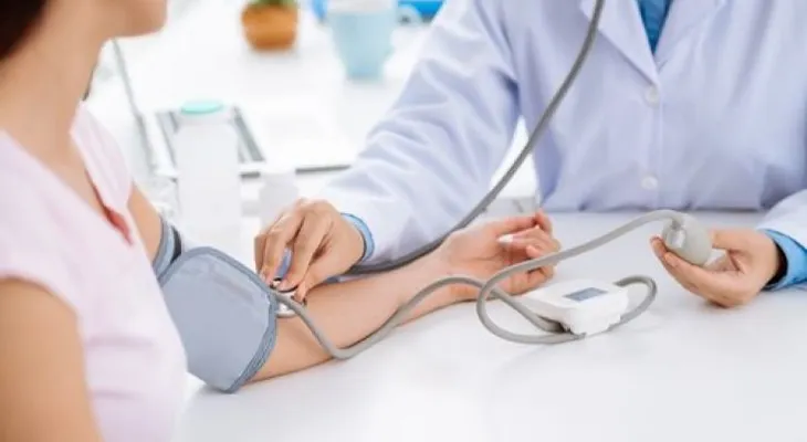 Este método hacer bajar la presión arterial en 5 minutos sin medicamentos
