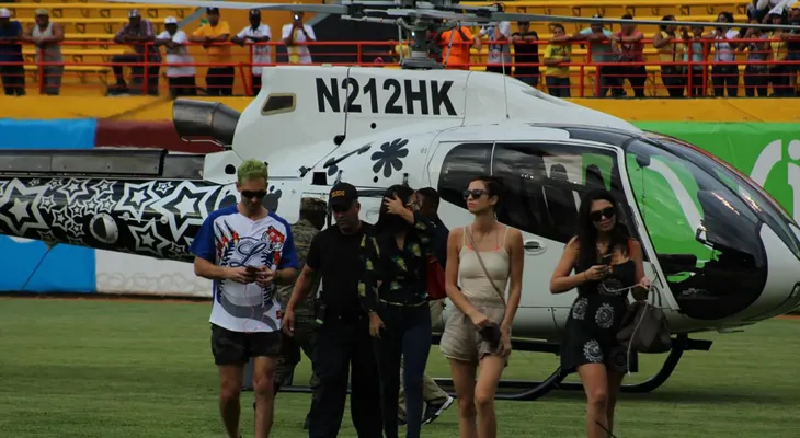 Instituto de Aviación Civil dice es falta grave el aterrizaje de Karim  Abu Naba?a en el Estadio Cibao