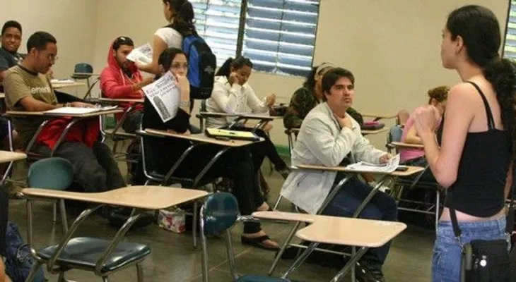 Puerto Rico cerrará 100 escuelas por falta de alumnos 