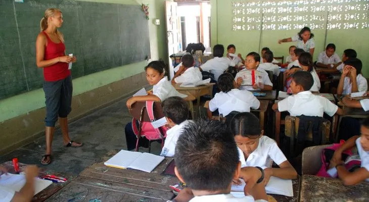 El Salvador, Venezuela y Colombia, entre países AL hablan peor inglés