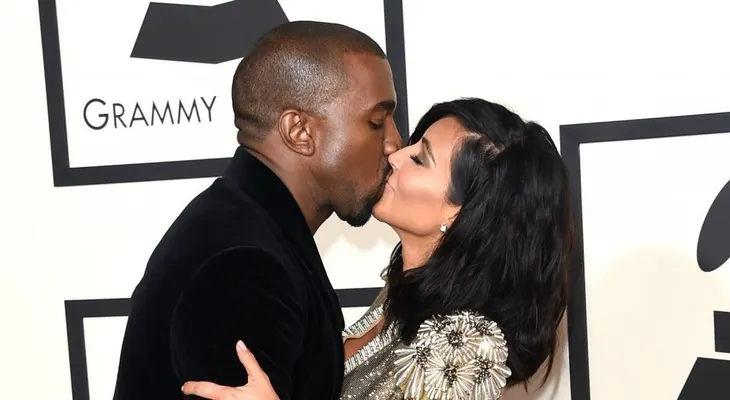   El increíble regalo que recibió Kim Kardashian por el Día de la Madre