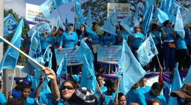Mujeres Unidas con Danilo: Porque a un hombre bueno ninguna mujer lo cambia			