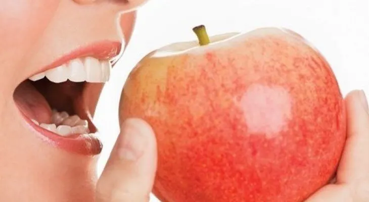 Descubre qué dice tu boca de tu alimentación