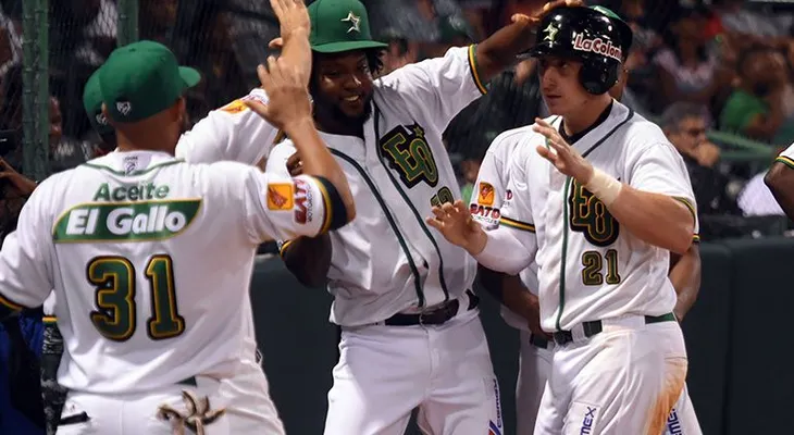 Estrellas se imponen sobre los Tigres 3-1; Domingo Leyba y Frank Schwindel lideraron victoria