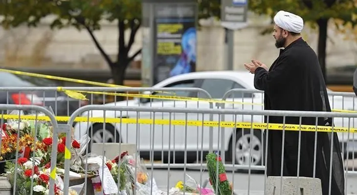 Piden perdón los padres del hombre que atacó el Parlamento de Canadá