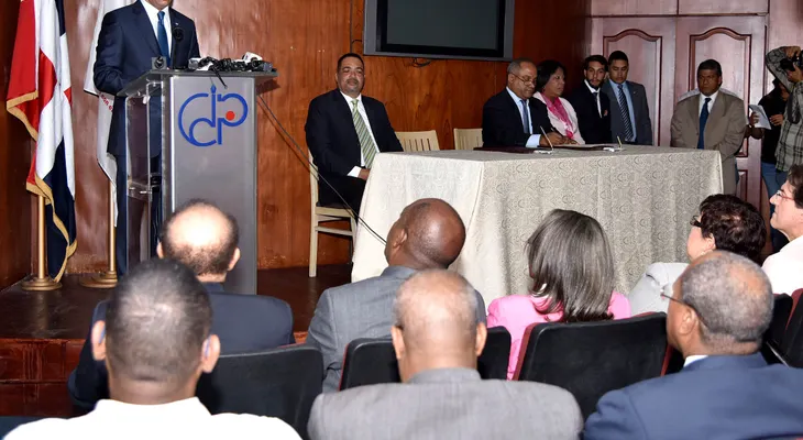 Cancillería y CDP firman acuerdo para formación académica de comunicadores