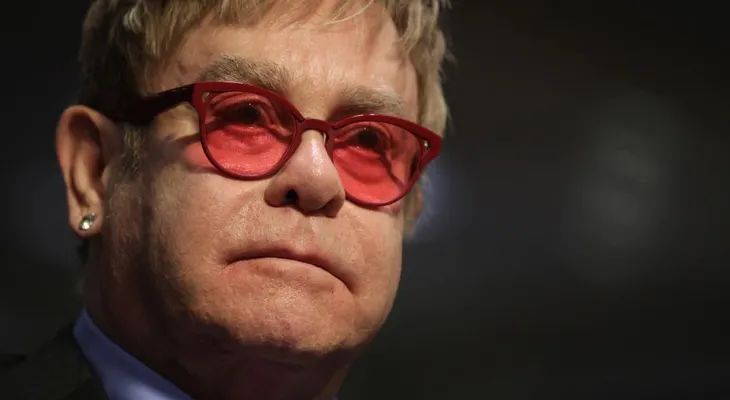 Elton John, feliz de ser víctima de una broma si da luz sobre derechos gay
