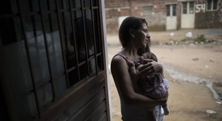 Aumentan casos de microcefalia en Brasil: vínculo con zika