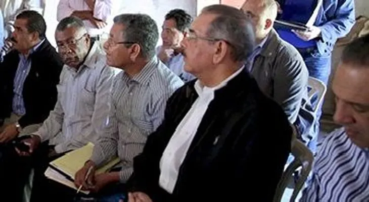 Danilo Medina dispone ayudas por RD$30 MM para Los Llanos de Elías Piña