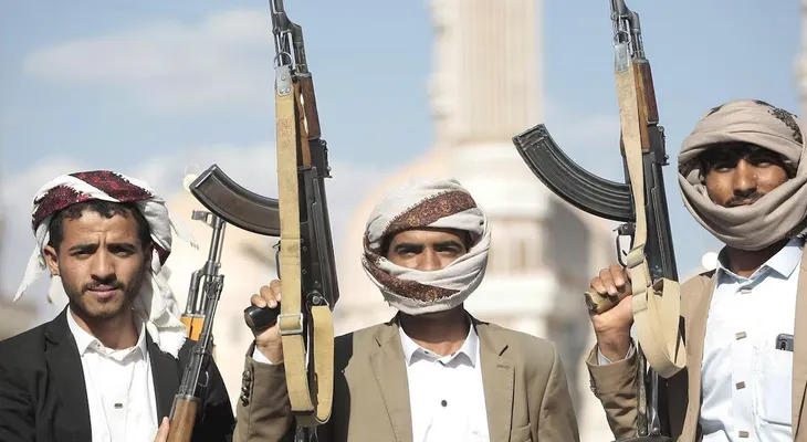Líder hutí advierte a Turquía y Pakistán que no intervengan en Yemen junto a Arabia Saudita