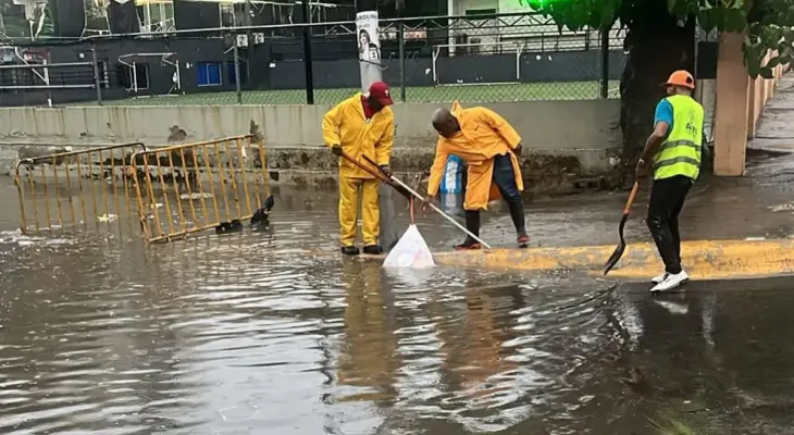 Waldys Taveras exhorta a cesar la entrega gratuita de fundas plásticas en el Gran Santo Domingo y el país