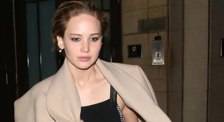 Jennifer Lawrence sufre un gran susto durante un vuelo en un jet privado