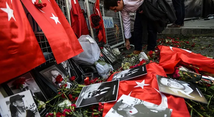 Arrestan a dos extranjeros en Turquía en conexión con atentado terrorista