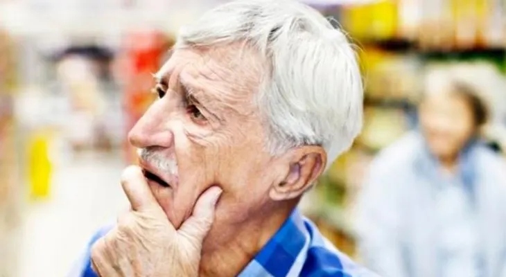 Olvidarse de cosas habituales puede ser señal temprana del Alzheimer