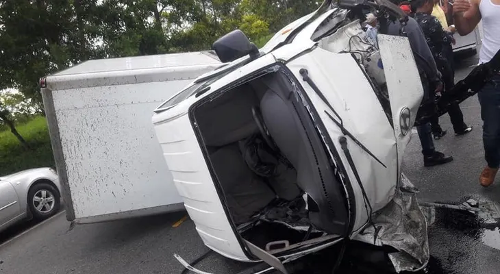 Un muerto y dos heridos en accidente autopista Santo Domingoâ?"Samaná