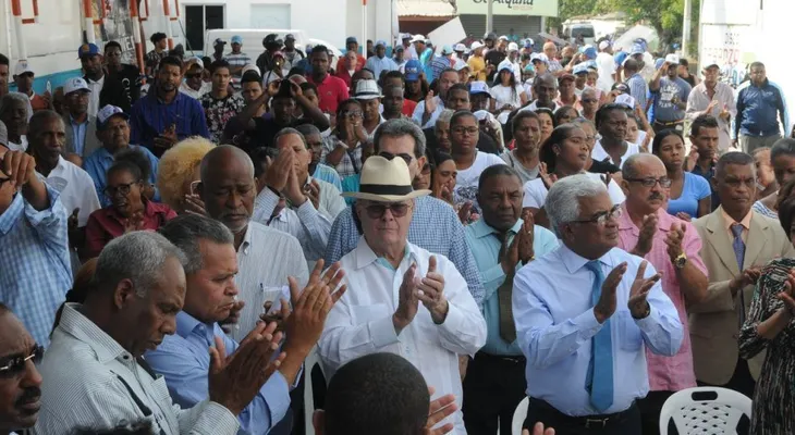 Hipólito Mejía recibe un gran apoyo en Guerra y Boca Chica; dice ganará convención mucho a poco