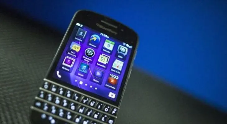 BlackBerry considera ponerse a la venta