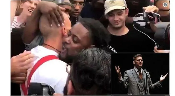 "¿Por qué no me quieres?" Un afroamericano abraza a un neonazi durante una protesta en EE.UU.