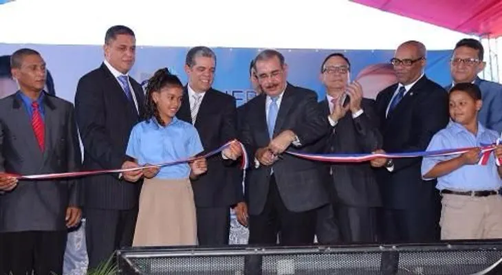Presidente Medina inaugura nueve escuelas en Samaná y María Trinidad Sánchez