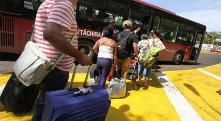Cancilleres Colombia y Venezuela se reúnen en medio crisis 