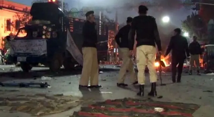 Al menos 10 muertos y más de 70 heridos por estallido de un coche bomba en Pakistán