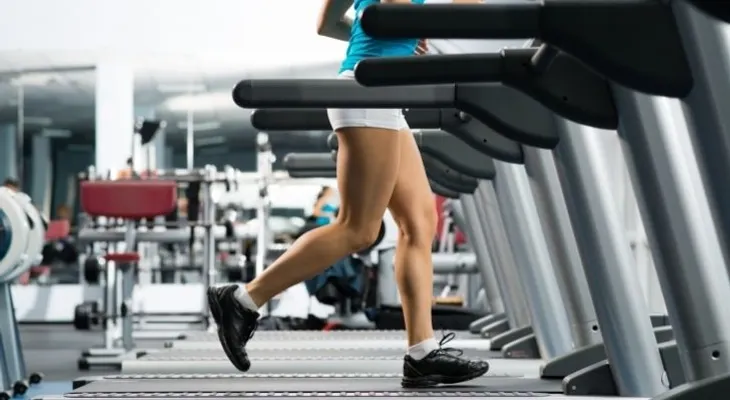 Así tienes que caminar para quemar calorías por 24 horas