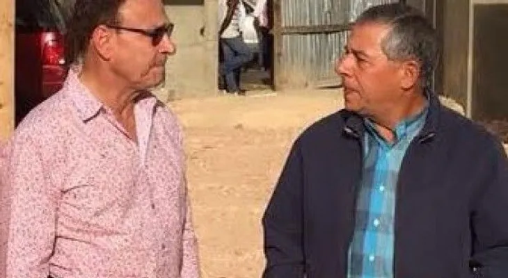 Roberto Salcedo recorre avenida Duarte con París  