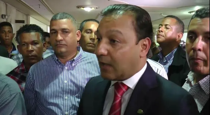 Alcalde Abel Martínez dispone reubicación de mercado La Pulga