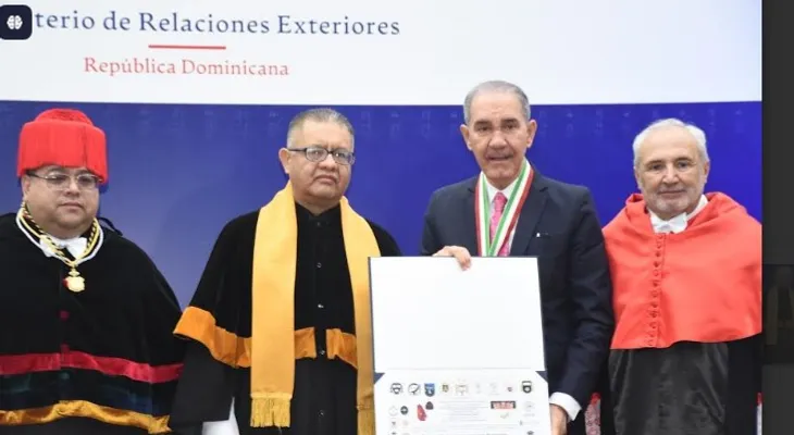 Ministro Franklin García Fermín recibe Doctorado Honoris Causa de la Universidad de México