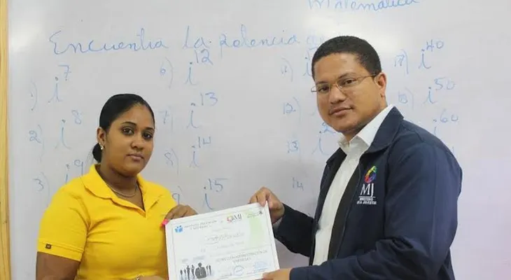 Ministerio de la Juventud gradúa 80 jóvenes en carreras técnicas  
