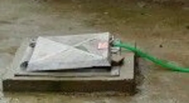Mujer muere ahogada dentro de cisterna en Villa Mella