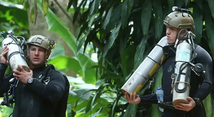 Llegan ingenieros a Tailandia para ayudar en el rescate de los niños en la cueva