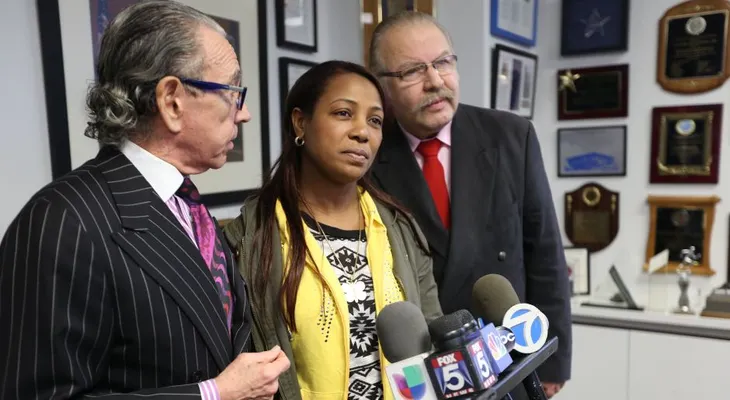 Dominicana que demandó a Jet Blue por mandarle hijo equivocado llega a un arreglo