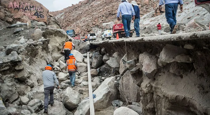 Al menos 13 muertos por inundaciones y derrumbes en Perú 