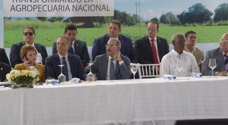 Danilo lanza proyecto de "transformación y reconversión" agrícola de San Juan