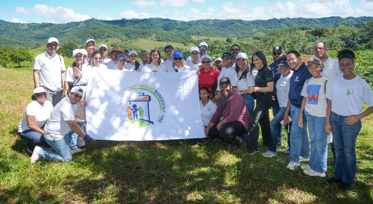 Voluntariado del Banco Central realiza su XXII jornada de reforestación con motivo del 79º aniversario institucional