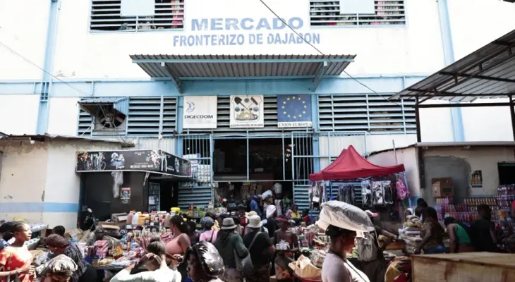 Mercado fronterizo de Dajabón opera con normalidad pese a recesión comercial y recibe hasta 25,000 haitianos por día de feria
