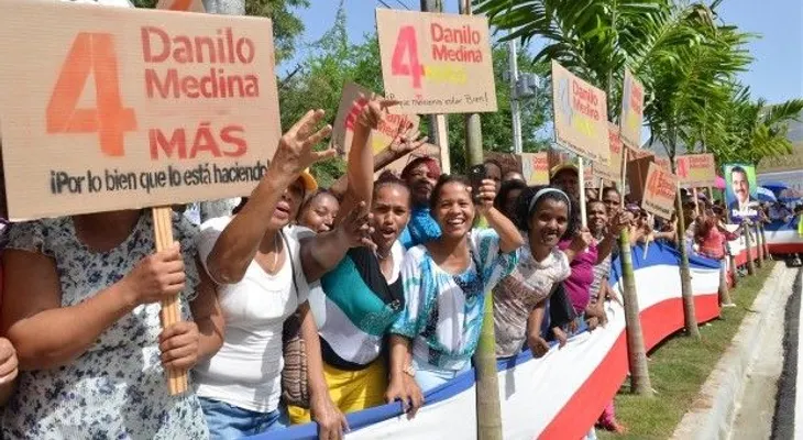 Piden 4 años más a Danilo en acto de inicio del año escolar