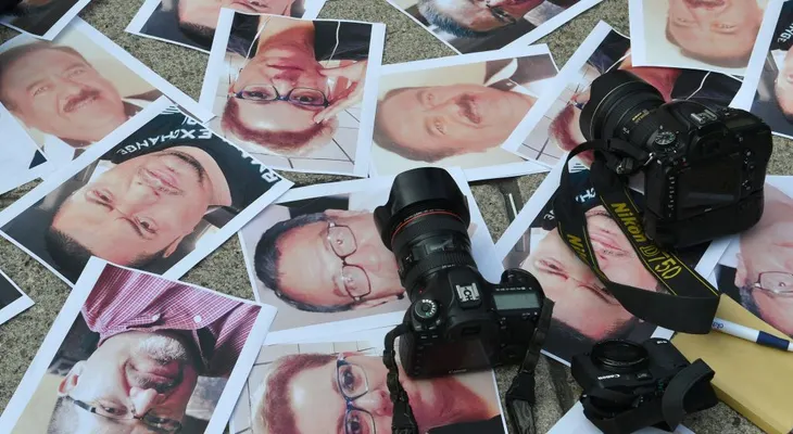 México vive jornada de silencio y protestas por ataques contra sus periodistas