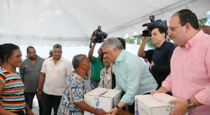 PRD inicia distribución de cajas navideñas